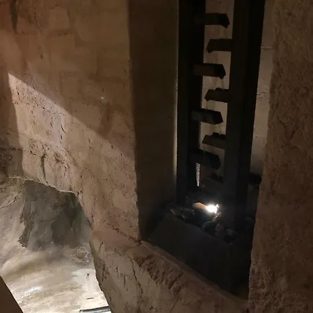 Gli Ipogei Nel Cuore Di *